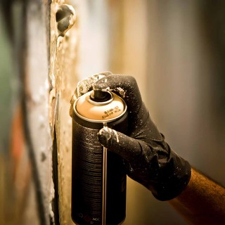 Montana Black Spray